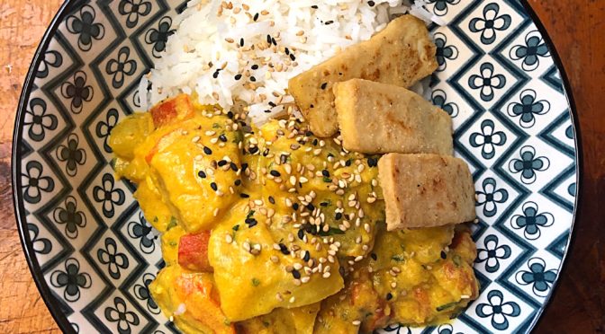 Curry di patate con riso basmati